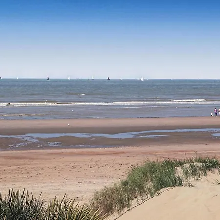 Stunning In With Wifi Oostduinkerke
